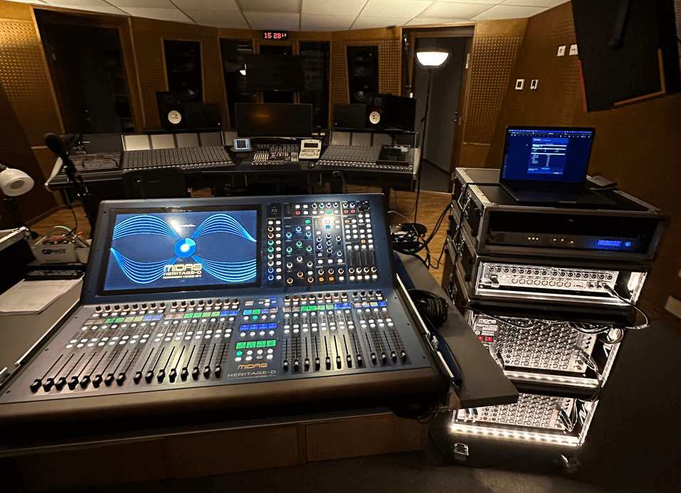 AV Heli OÜ Expands Midas Ecosystem with New HD96 - news, events and installed sound systems